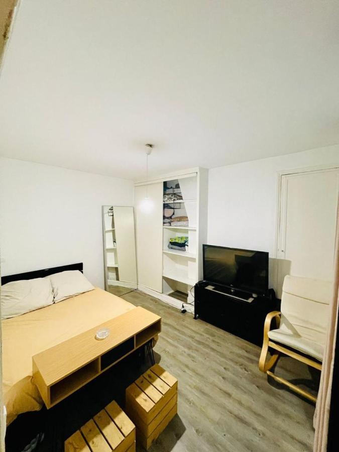 En Plein Coeur Du 10eme Et Proche De Plusieurs Gares Apartamento *